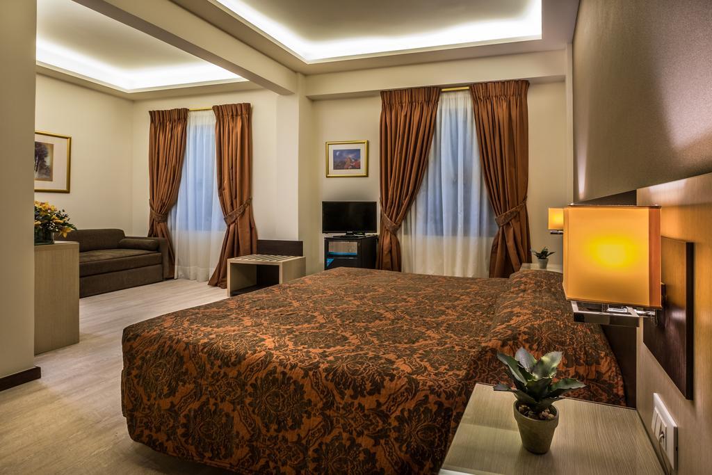 Rex Hotel Nafplio Luaran gambar