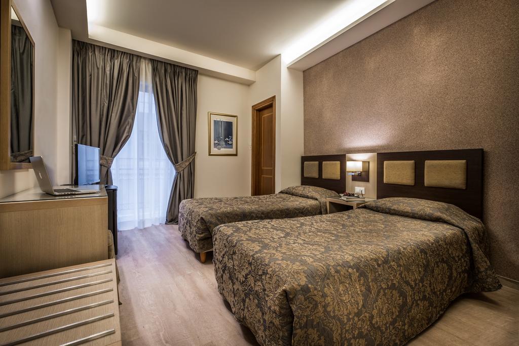 Rex Hotel Nafplio Luaran gambar