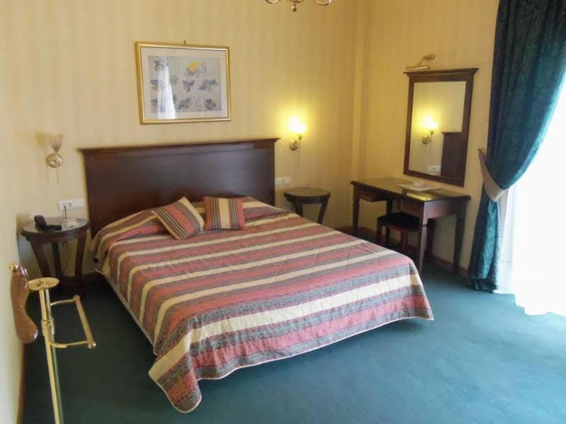 Rex Hotel Nafplio Luaran gambar