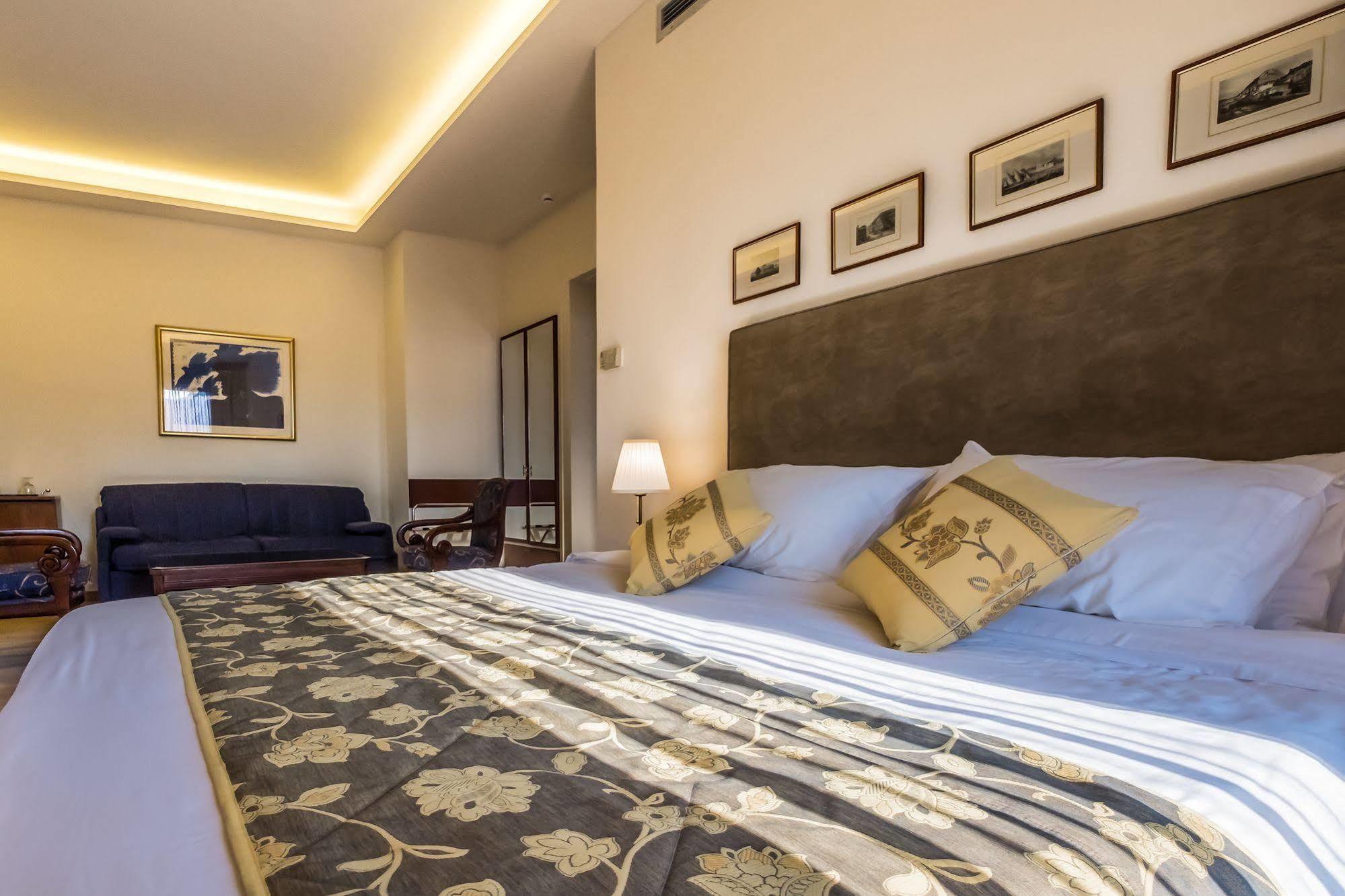 Rex Hotel Nafplio Luaran gambar