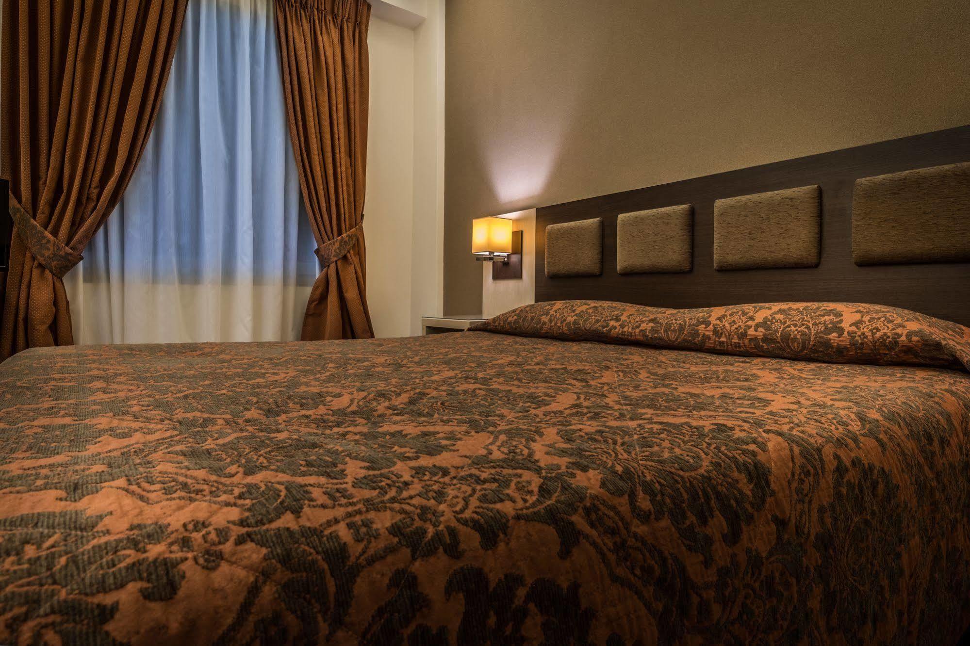 Rex Hotel Nafplio Luaran gambar