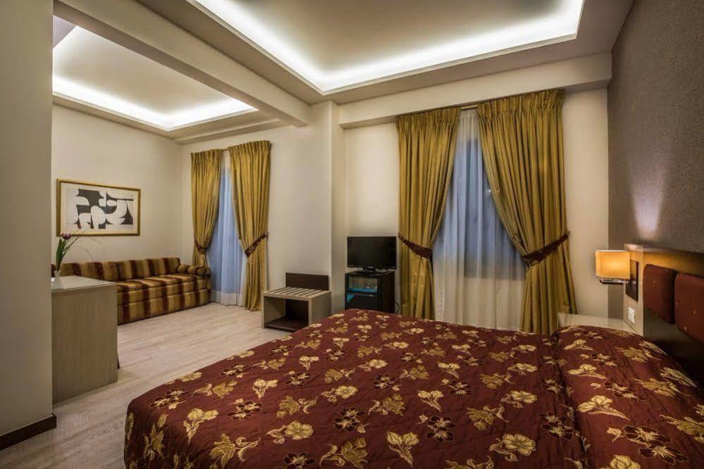 Rex Hotel Nafplio Luaran gambar